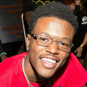 Meet your Posher, Lex